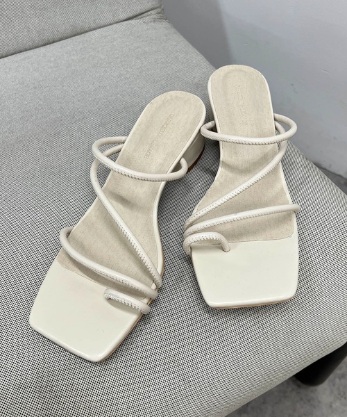 CAPRICIEUX LE'MAGE(カプリシューレマージュ)の「丸ストラップサンダル(サンダル・レディース・ブラック/グリーン/アイボリー・38/37)」の13枚目の写真