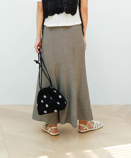 Birthday room（バースデイルーム）の「花刺繍巾着バッグ（ハンドバッグ・レディース・ブラック/グリーン/チェック・FREE）」の9枚目の写真