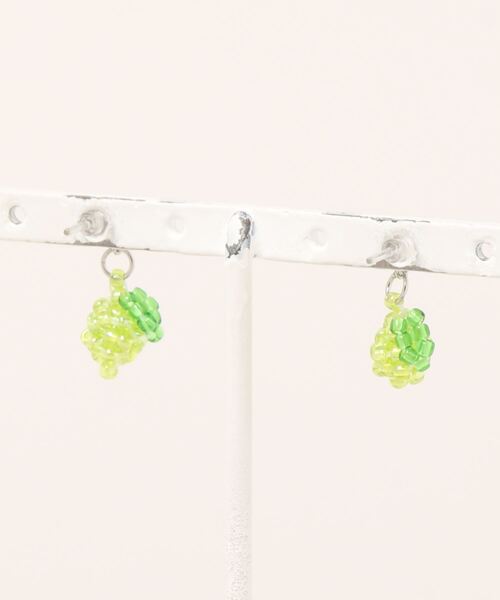 SALON adam et rope'（サロン アダム エ ロペ）の「【parlor for SALON】フルーツビーズピアス（ピアス（両耳用）・レディース・グリーン/ピンク/オレンジ/イエロー・FREE）」の5枚目の写真