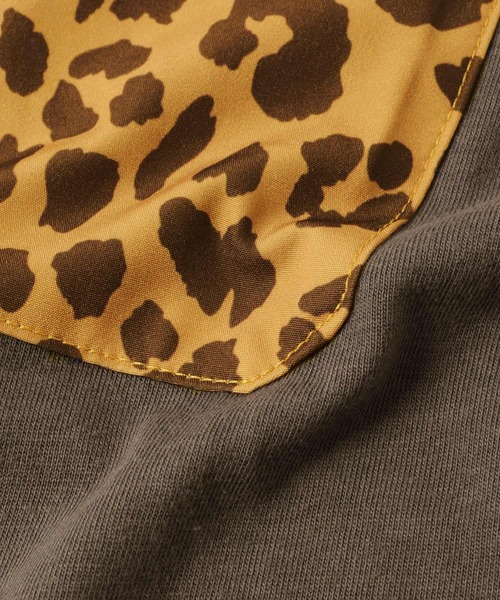 GLAZOS（グラソス）の「天竺・ドロップショルダー総柄Wポケット半袖Tシャツ【セットアップ対応】（Tシャツ/カットソー・キッズ・ホワイト/モカ/チャコールグレー/ライトブルー・130cm/140cm/160cm/150cm/170cm）」の10枚目の写真