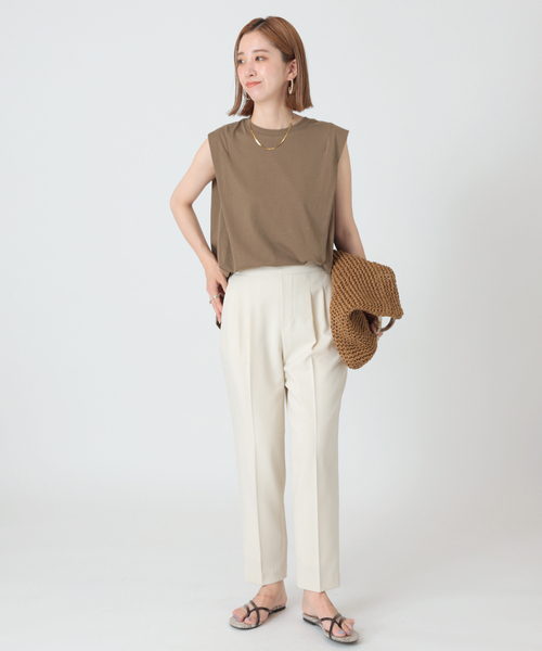 Simplicite（サンプリシテ）の「ショルダータックノースリーブ（Tシャツ/カットソー・レディース・ベージュ/ブラック/カーキ・FREE）」の10枚目の写真