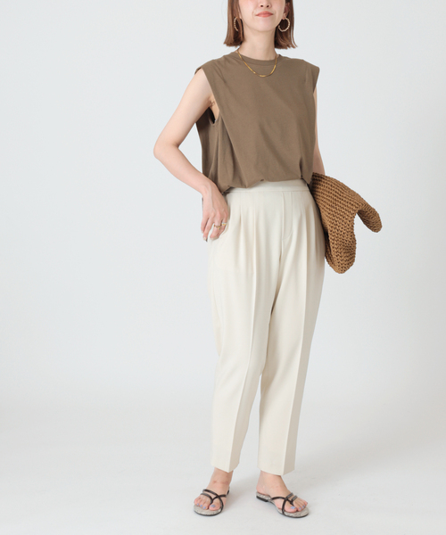 Simplicite（サンプリシテ）の「ショルダータックノースリーブ（Tシャツ/カットソー・レディース・ベージュ/ブラック/カーキ・FREE）」の12枚目の写真