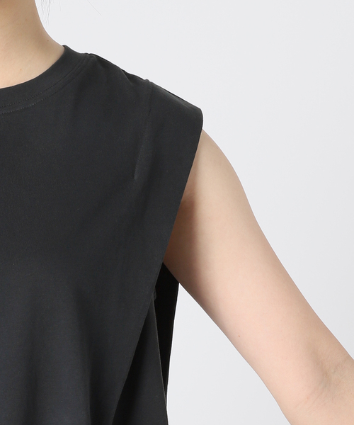 Simplicite（サンプリシテ）の「ショルダータックノースリーブ（Tシャツ/カットソー・レディース・ベージュ/ブラック/カーキ・FREE）」の18枚目の写真