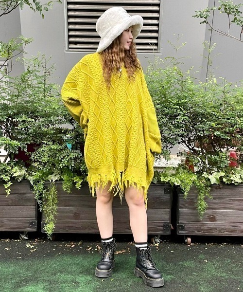 Candy Stripper（キャンディストリッパー）の「TATTERED CABLE ニット（ニット/セーター・レディース・ブラック/ライトグリーン/ヘザーグレー・2）」の7枚目の写真