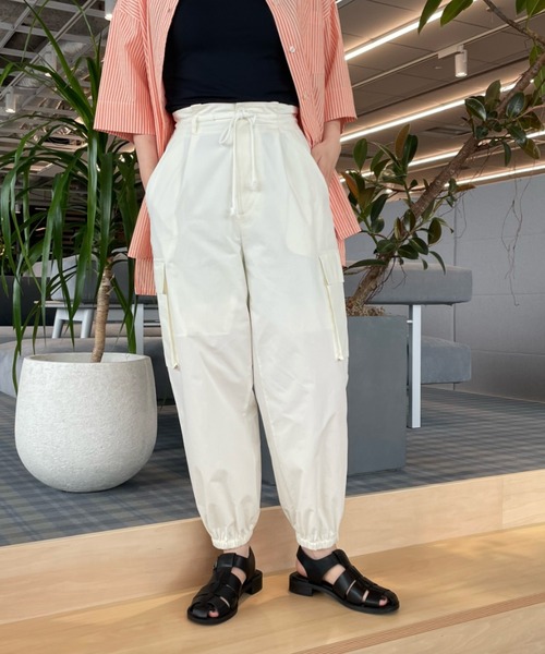 LOWRYS FARM(ローリーズファーム)の「ミリタリーサイドポケットパンツ 346369(その他パンツ・レディース・ブラック/グリーン/オフホワイト・FREE)」の2枚目の写真