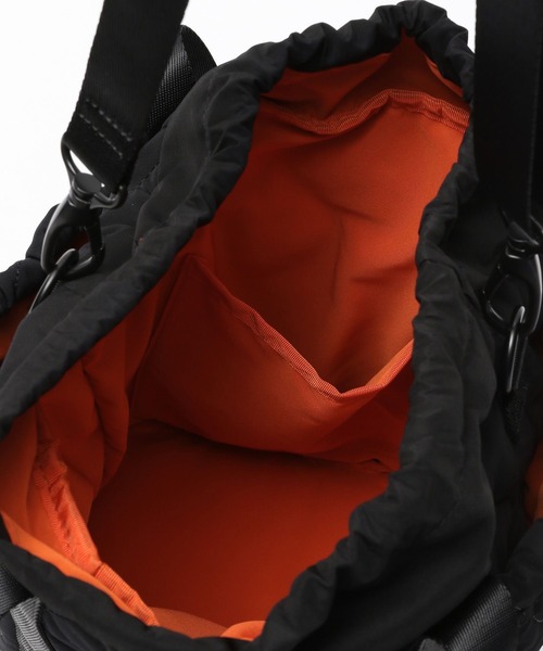 BAYFLOW(ベイフロー)の「2WAYキルティングキンチャク(ハンドバッグ・メンズ・ブラック/カーキ・ONE SIZE)」の6枚目の写真