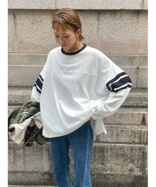 ulu（ウル）の「Raglan long sleeve big line t shirt（Tシャツ/カットソー・レディース・ブラック/グリーン・FREE）」の3枚目の写真