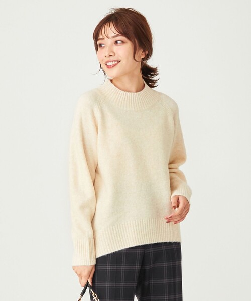 ANY SIS(エニィスィス)の「【洗える】ハイネックバックスリット ニット(ニット/セーター・レディース・スカイブルー系/ローズ系/アイボリー系/ピンク系/黄土色系・2)」の3枚目の写真