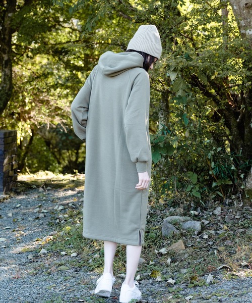 OUTDOOR PRODUCTS APPAREL(アウトドアプロダクツアパレル)の「身頃ボア ワンピース(ワンピース・レディース・スミクロ/ライトグリーン/ネイビー/ベージュ・MEDIUM/LARGE)」の21枚目の写真