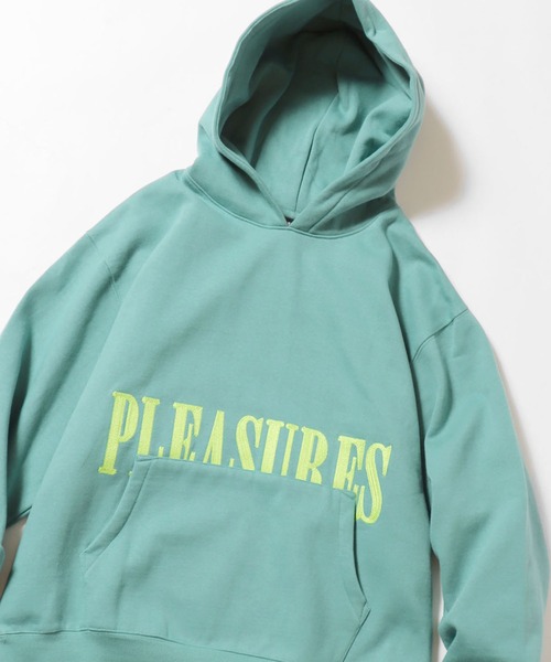PLEASURES（プレジャー）の「PLEASURES/プレジャーズ LATEX HOODIE フーディー ブランドロゴ（パーカー・メンズ・ブラック/マスタード/グリーン・M/XL/L）」の2枚目の写真