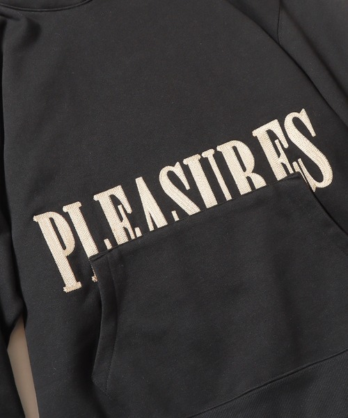PLEASURES（プレジャー）の「PLEASURES/プレジャーズ LATEX HOODIE フーディー ブランドロゴ（パーカー・メンズ・ブラック/マスタード/グリーン・M/XL/L）」の9枚目の写真