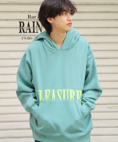 PLEASURES（プレジャー）の「PLEASURES/プレジャーズ LATEX HOODIE フーディー ブランドロゴ（パーカー・メンズ・ブラック/マスタード/グリーン・M/XL/L）」の18枚目の写真