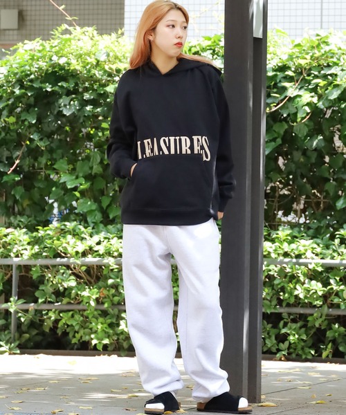 PLEASURES（プレジャー）の「PLEASURES/プレジャーズ LATEX HOODIE フーディー ブランドロゴ（パーカー・メンズ・ブラック/マスタード/グリーン・M/XL/L）」の20枚目の写真