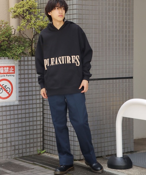 PLEASURES（プレジャー）の「PLEASURES/プレジャーズ LATEX HOODIE フーディー ブランドロゴ（パーカー・メンズ・ブラック/マスタード/グリーン・M/XL/L）」の21枚目の写真