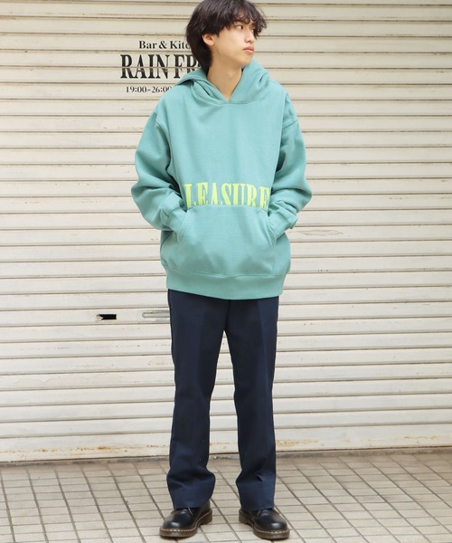 PLEASURES（プレジャー）の「PLEASURES/プレジャーズ LATEX HOODIE フーディー ブランドロゴ（パーカー・メンズ・ブラック/マスタード/グリーン・M/XL/L）」の22枚目の写真