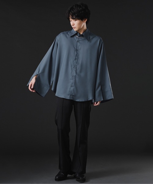 Ellno Loset(エルノロゼット)の「フレアスリーブスリットシャツ(シャツ/ブラウス・メンズ・ブラック/オフホワイト/ブルー・MEDIUM/LARGE)」の14枚目の写真