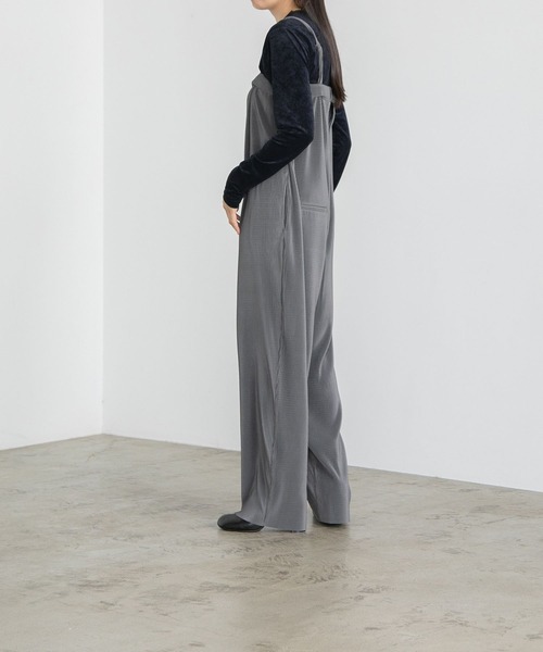 yuw（ユウ）の「ベロアプルオーバーロングスリーブ　174289（Tシャツ/カットソー・レディース・ネイビー/ブルー/ブラック・FREE）」の10枚目の写真