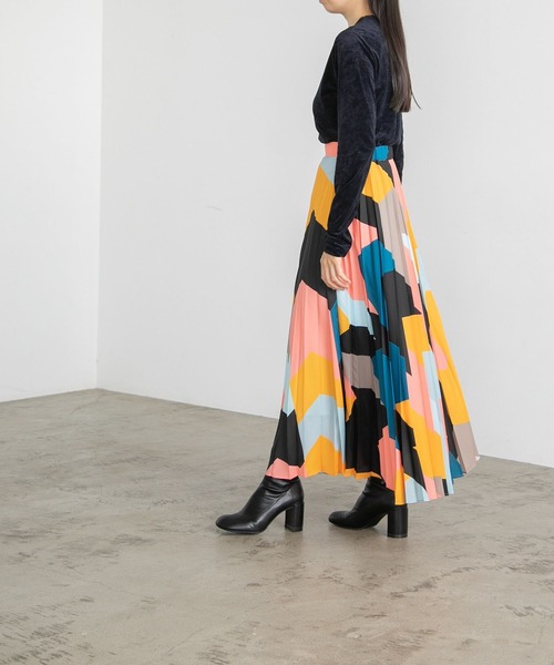 yuw（ユウ）の「ベロアプルオーバーロングスリーブ　174289（Tシャツ/カットソー・レディース・ネイビー/ブルー/ブラック・FREE）」の20枚目の写真