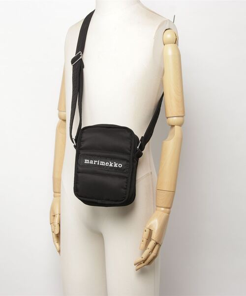 ECHELLE Liberte（エシェルリベルテ）の「Marimekko LOGO SHOULDER BAG マリメッコ ロゴ ショルダーバッグ（ショルダーバッグ・レディース・ブラック・FREE）」の5枚目の写真