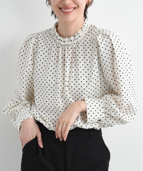 ドットジョーゼットフリルネックブラウス
