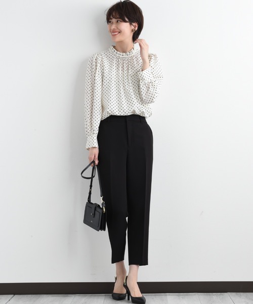 ドットジョーゼットフリルネックブラウス