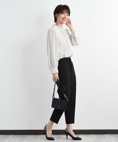 ドットジョーゼットフリルネックブラウス