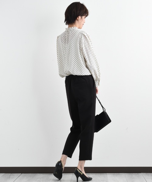 ドットジョーゼットフリルネックブラウス