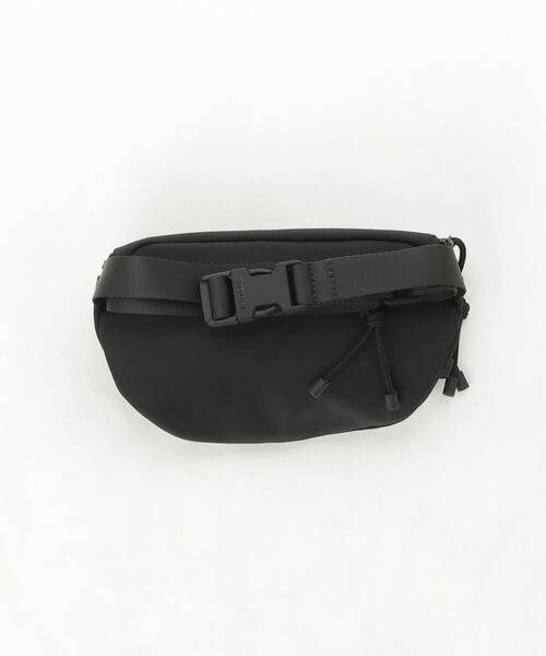 VETEMENTS（ヴェトモン）の「VETEMENTS / ヴェトモン：ALL BLACK LOGO FANNY PACK：UA53BA160B[RIP]（ショルダーバッグ・メンズ・ブラック・FREE）」の3枚目の写真