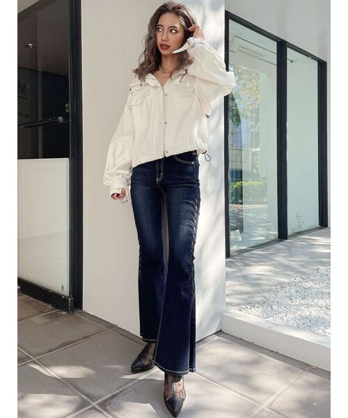 GYDA（ジェイダ）の「H/Wサイドレースアップ フレアデニムパンツ