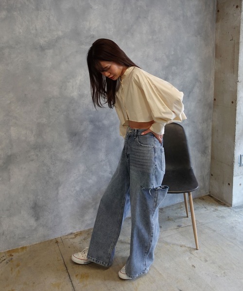 CORNERS（コーナーズ）の「クロップドフレアブラウス（シャツ/ブラウス・レディース・ホワイト/グレー/アイボリー/ブラック/ライトブルー・M）」の4枚目の写真