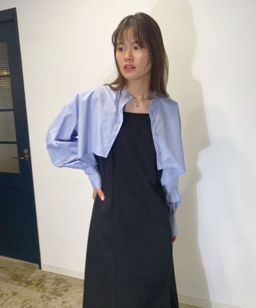 CORNERS（コーナーズ）の「クロップドフレアブラウス（シャツ/ブラウス・レディース・ホワイト/グレー/アイボリー/ブラック/ライトブルー・M）」の2枚目の写真