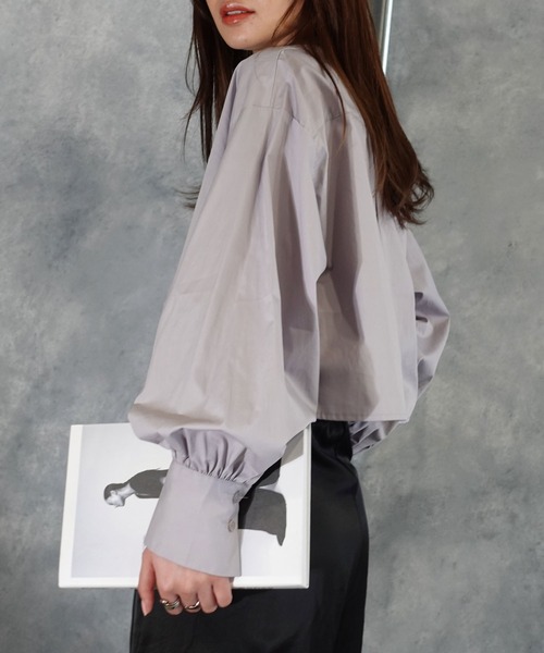 CORNERS（コーナーズ）の「クロップドフレアブラウス（シャツ/ブラウス・レディース・ホワイト/グレー/アイボリー/ブラック/ライトブルー・M）」の10枚目の写真