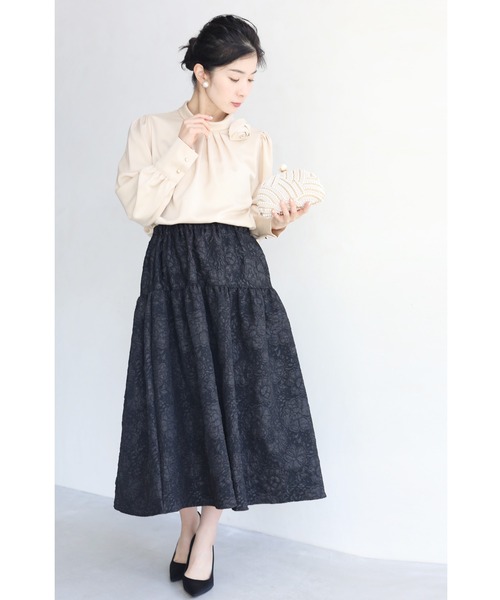 cawaii(カワイイ)の「(黒)ふわりと可愛い艶花浮かぶミディアムスカート(スカート・レディース・ブラック・FREE)」の4枚目の写真