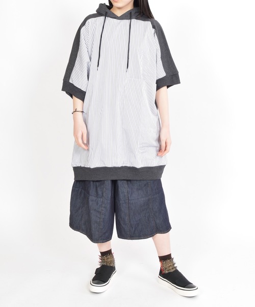 gomme(ゴム)の「40/-コーマ裏毛 ビッグパーカー(パーカー・レディース・ブラック/チャコールグレー・MEDIUM)」の19枚目の写真