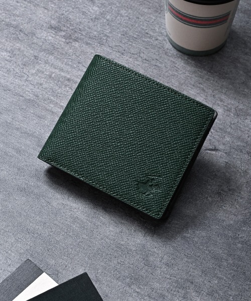 BEVERLY HILLS POLO CLUB(ビバリーヒルズポロクラブ)の「【Beverly Hills Polo Club/ビバリーヒルズポロクラブ】ワンポイントポニー レザー二つ折り財布(コードバン調)(タイガ調)(カーボン調)(財布・メンズ・グリーン/ネイビー/ブラック/ブラック系1/ブラック系2/ダークブラウン/グリーン系1・FREE)」の6枚目の写真