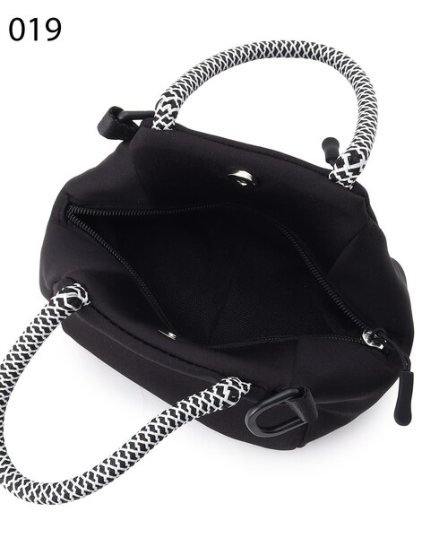 GALLEST(ギャレスト)の「プレーンスモールバッグ(ショルダーバッグ・レディース・ブラック/オフホワイト/イエロー/ブルー・00)」の6枚目の写真