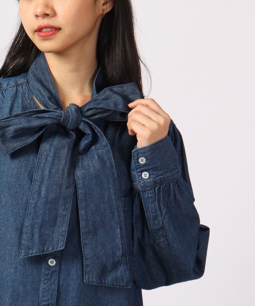 atONE(アットワン)の「atONE デニムボウタイ3WAYシャツ 長袖(シャツ/ブラウス・レディース・ネイビー/ワンウォッシュ・LL/3L/L/4L/M)」の11枚目の写真