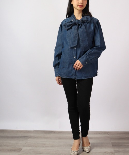 atONE(アットワン)の「atONE デニムボウタイ3WAYシャツ 長袖(シャツ/ブラウス・レディース・ネイビー/ワンウォッシュ・LL/3L/L/4L/M)」の10枚目の写真