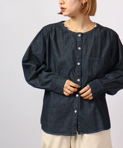 atONE(アットワン)の「atONE デニムボウタイ3WAYシャツ 長袖(シャツ/ブラウス・レディース・ネイビー/ワンウォッシュ・LL/3L/L/4L/M)」の4枚目の写真