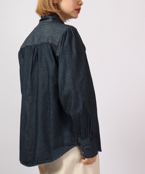 atONE(アットワン)の「atONE デニムボウタイ3WAYシャツ 長袖(シャツ/ブラウス・レディース・ネイビー/ワンウォッシュ・LL/3L/L/4L/M)」の6枚目の写真