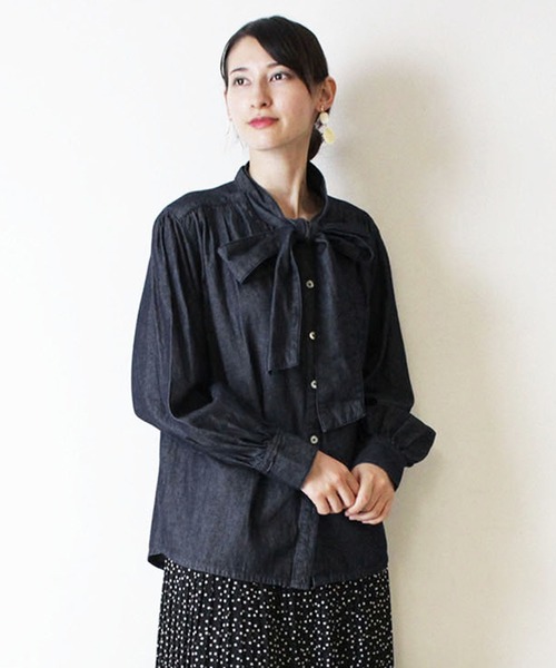 atONE(アットワン)の「atONE デニムボウタイ3WAYシャツ 長袖(シャツ/ブラウス・レディース・ネイビー/ワンウォッシュ・LL/3L/L/4L/M)」の9枚目の写真