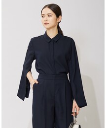 ICB（アイシービー）の「【接触冷感・UVケア・速乾・洗える】FluidBackSatin スリットスリーブシャツ（シャツ/ブラウス）」