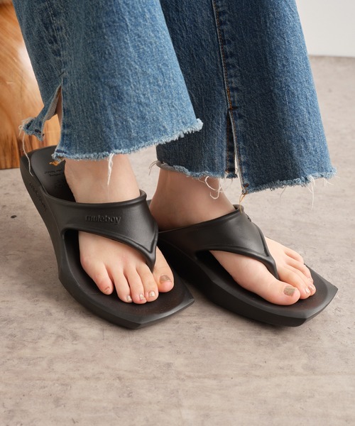 CIAOPANIC TYPY(チャオパニックティピー)の「muleboyサンダルエックス(サンダル・レディース・ブラック/アイボリー/ベージュ系その他・MEDIUM/LARGE)」の6枚目の写真