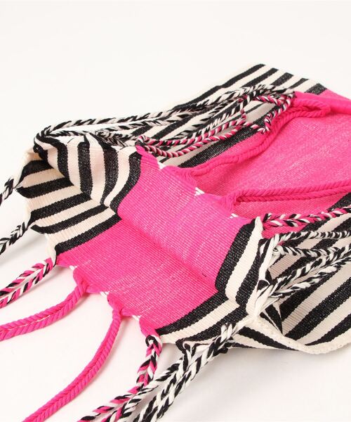 ROSE BUD（ローズバッド）の「(MoonBird)<パープルROSE BUD限定カラー>ハンモック型ショルダーバッグ（ショルダーバッグ・レディース・ピンク/パープル・FREE）」の5枚目の写真