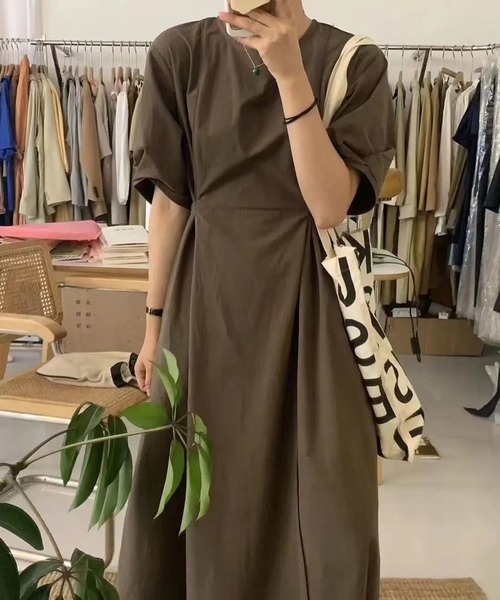 MAISON BREEZE(メゾンブリーズ)の「【MAISON BREEZE】フロントリボン ボリュームスリーブワンピース KNF012(ワンピース・レディース・ベージュ/カーキ/ホワイト・FREE)」の1枚目の写真