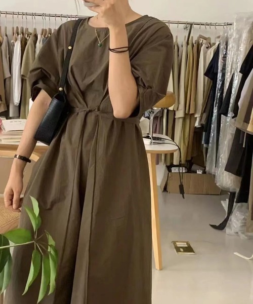 MAISON BREEZE(メゾンブリーズ)の「【MAISON BREEZE】フロントリボン ボリュームスリーブワンピース KNF012(ワンピース・レディース・ベージュ/カーキ/ホワイト・FREE)」の5枚目の写真