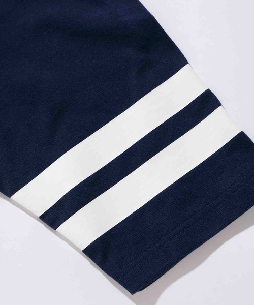 XLARGE（エクストララージ）の「OLD ENGLISH HEAVYWEIGHT RAGLAN TEE（Tシャツ/カットソー・メンズ・ネイビー/ブラウン/ブラック・M/XL/L/S）」の7枚目の写真