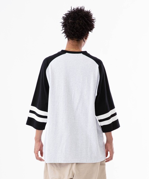 XLARGE（エクストララージ）の「OLD ENGLISH HEAVYWEIGHT RAGLAN TEE（Tシャツ/カットソー・メンズ・ネイビー/ブラウン/ブラック・M/XL/L/S）」の17枚目の写真