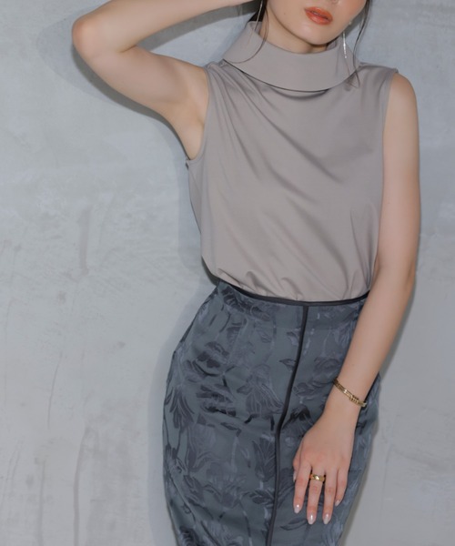 anuans(アニュアンス)の「オパールタイトスカート(スカート・レディース・アイボリー/チャコールグレー/サックスブルー・SMALL/MEDIUM)」の7枚目の写真