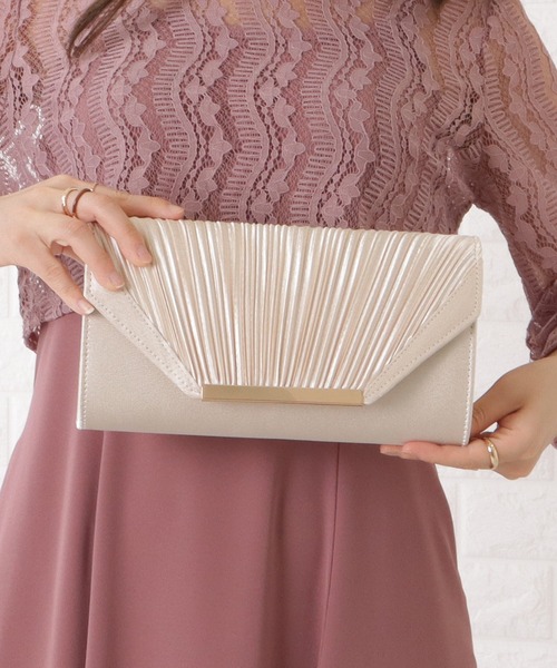 Lace Ladies(レースレディース)の「チェーン付き2WAYスクエアクラッチ(クラッチバッグ・レディース・ブラック/アイボリー/シルバー/ベージュ・FREE)」の13枚目の写真